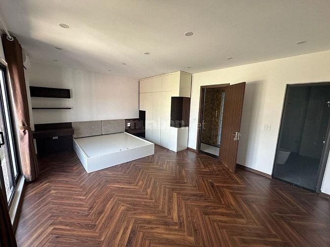 Bán nhà Thái Hà, 6 tầng thang máy. Giá 13 tỷ. Không qua sàn