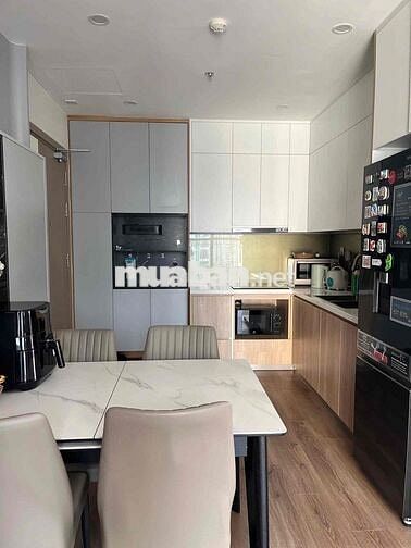 Cho thuê gấp 2N+ toà I1 14tr full đồ MPDV 64m2 Vinhomes smart city