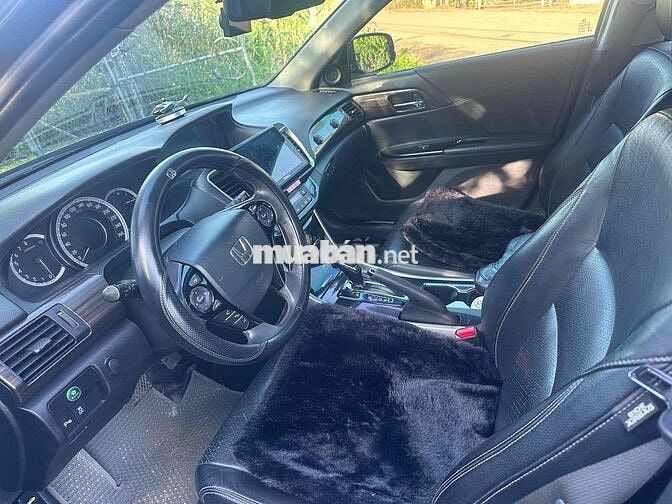 Honda Accord 2017 2.4 AT - 10000 km