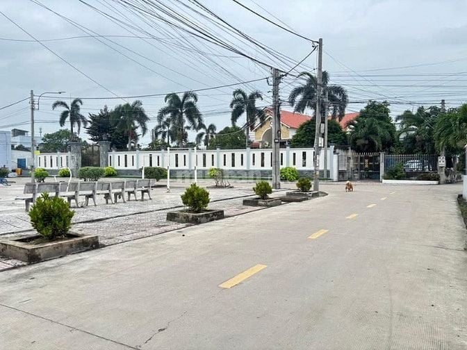 Chủ kẹt tiền cần bán gấp chỉ còn 1 tỷ. KDC PHÚC GIANG-LONG ĐỊNH