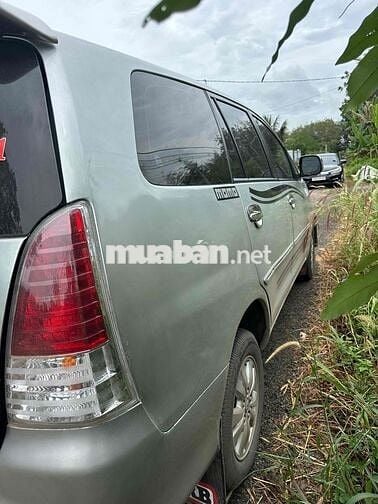 Toyota Innova 2010 G - 124548 km