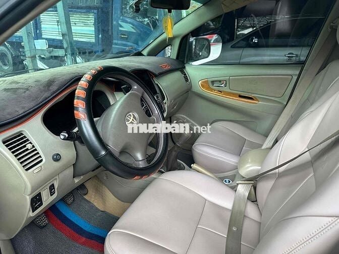 Toyota Innova 2010 G - 124548 km