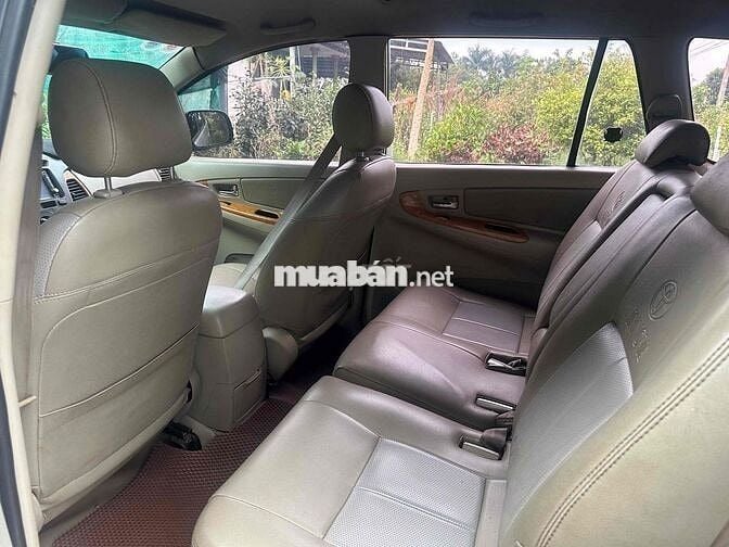 Toyota Innova 2010 G - 124548 km