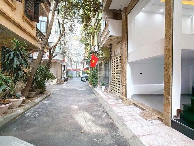 Bán nhà phố Lạc Trung, Hai Bà Trung 75m, 8 tầng, mt 5.5m. Giá: 29.8 tỷ