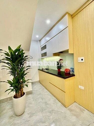 NHÀ ĐẸP - ĐẠI HỌC Y - TÔN THẤT TÙNG - 7.66 TỶ - Ô TÔ CÁCH 5M - NHÀ ĐẸP