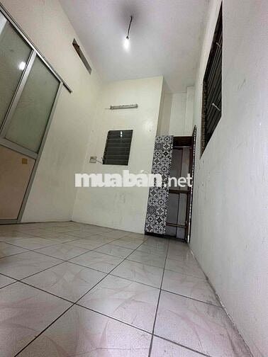 cho thuê lại phòng trong nhà, ở chung điện nước giá dân