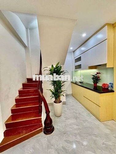 NHÀ ĐẸP - ĐẠI HỌC Y - TÔN THẤT TÙNG - 7.66 TỶ - Ô TÔ CÁCH 5M - NHÀ ĐẸP