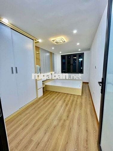 NHÀ ĐẸP - ĐẠI HỌC Y - TÔN THẤT TÙNG - 7.66 TỶ - Ô TÔ CÁCH 5M - NHÀ ĐẸP