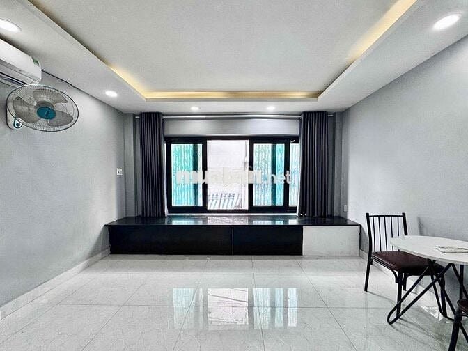 Căn hộ CC full nội thất 1PN - 1PK cực rộng 50m2 Trung tâm Q10, Q11, TB