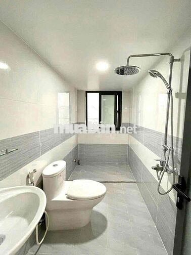 CHO THUÊ CĂN HỘ GÁC LỬNG, CỬA SỔ LỚN THOÁNG ĐẸP NGAY GẦN SVĐ PHÚ THỌ