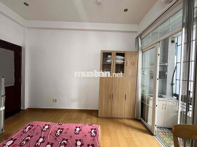 ‼️PHÒNG BAN CÔNG TÁCH BẾP FULL NỘI THẤT NGAY NGÃ TƯ PHÚ NHUẬN‼️