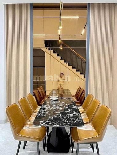 Bán gấp nhà ngay vòng xoay An Lạc, cho thuê 15 tr/tháng, giá 820 triệu