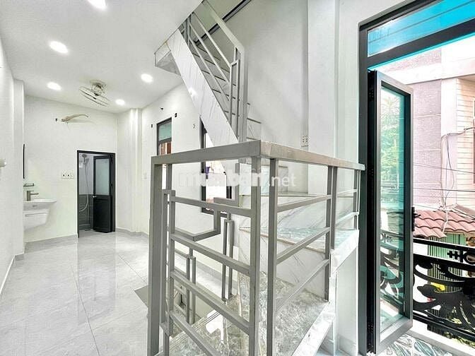 Nhà Giá Rẻ 2PN 3WC Thoáng Mát 1 Trệt 1 Lầu 1ST Ngay Hoà Hưng P12 Q10