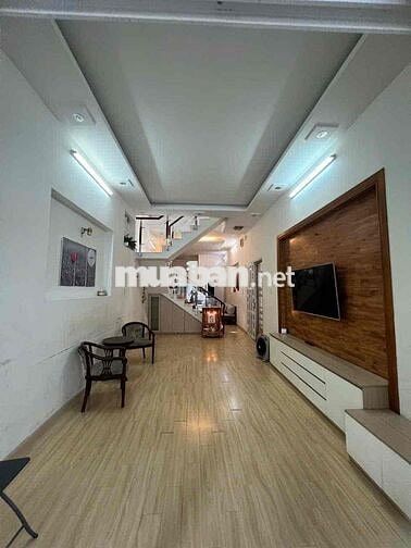 cho thuê nhà hxh bùi thị xuân p3 tân bình. DT: 4m x 17m 3 lầu giá 20tr