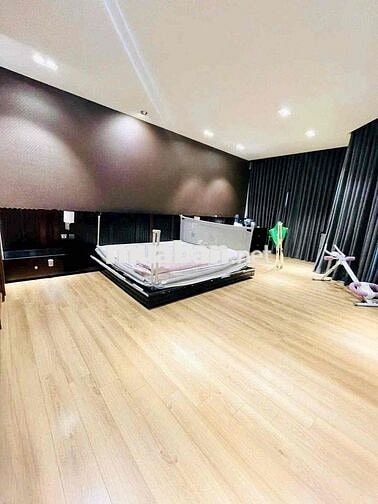 SIÊU PHẨM CHO THUÊ 5 TẦNG GÓC 2 MT – 323B Huỳnh Văn Bánh, Phú Nhuận !!