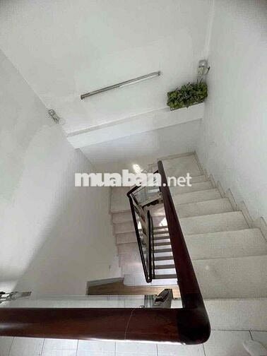 cho thuê nhà hxh bùi thị xuân p3 tân bình. DT: 4m x 17m 3 lầu giá 20tr