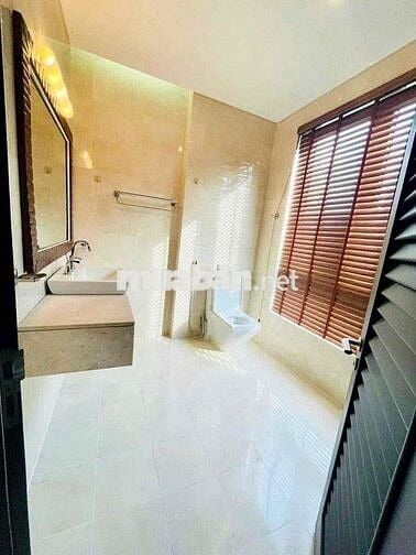 SIÊU PHẨM CHO THUÊ 5 TẦNG GÓC 2 MT – 323B Huỳnh Văn Bánh, Phú Nhuận !!