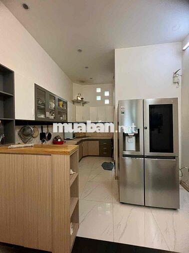 cho thuê nhà hxh bùi thị xuân p3 tân bình. DT: 4m x 17m 3 lầu giá 20tr