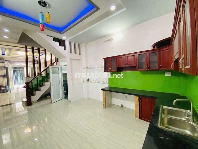 Nhà LÊ VĂN QUỚI [4x14, 3 lầu, 4pn, 5toilet] 15tr/tháng