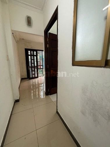 HIẾM-Tài Chính Nhỏ-Nhà Trung Tâm Quận 2-Sổ Riêng-Pháp Lý Sạch--2 Tầng