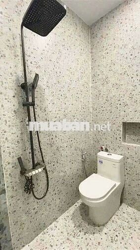 Pass phòng trong nhà nguyên căn