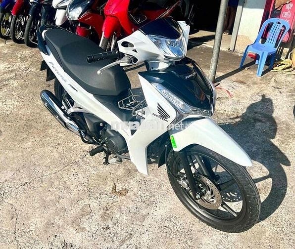 futre 2025 đẹp không khác gì xe mới luôn !