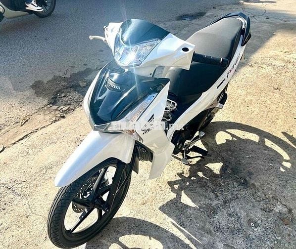 futre 2025 đẹp không khác gì xe mới luôn !