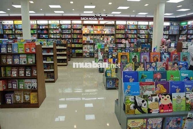 VỊ TRÍ KIM CƯƠNG MT THI SÁCH Q1 NGAY CÔNG TRƯỜNG MÊ LINH NGANG 10M