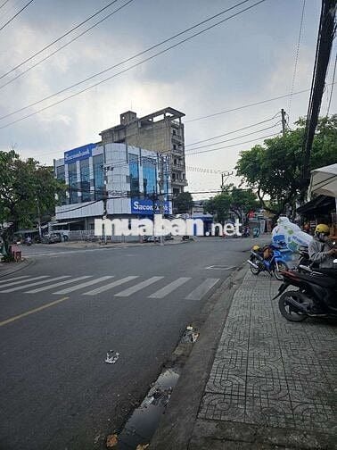 Nhà mặt tiền tỉnh lộ 10 kinh doanh mua bán