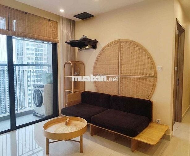 Cho thuê 1n+1 43m2 giá 9tr tầng trung Vinhomes smart city