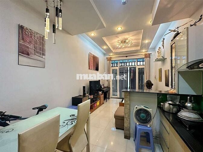 HXH -  NGUYỄN ĐÌNH CHIỂU – TRUNG TÂM QUẬN 3
- 4 TẦNG BTCT