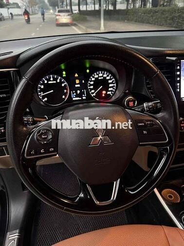 Mitsubishi Outlander 2018 CVT 80000 km