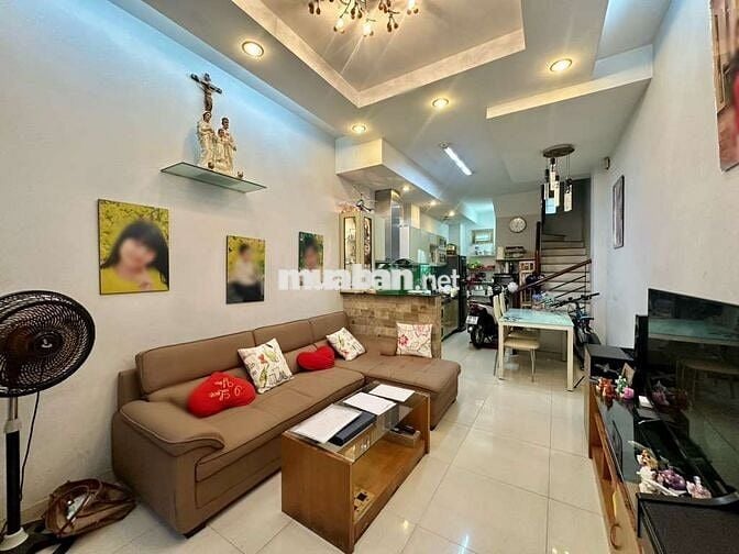 HXH -  NGUYỄN ĐÌNH CHIỂU – TRUNG TÂM QUẬN 3
- 4 TẦNG BTCT