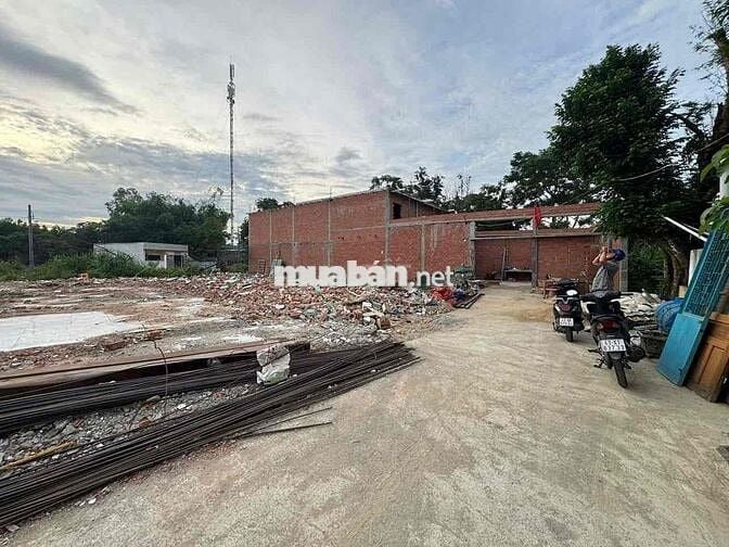 đất đẹp sát bến xe đức long hoà xuân new