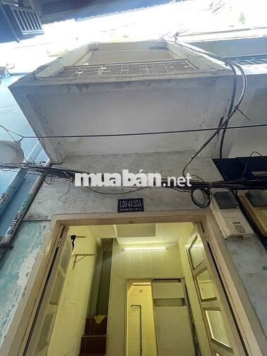 Chỉ 2.1 Tỷ -Nhà 3 Tầng Trần Hưng Đạo Q.1- 12m2 . PULL MAN vài bước.