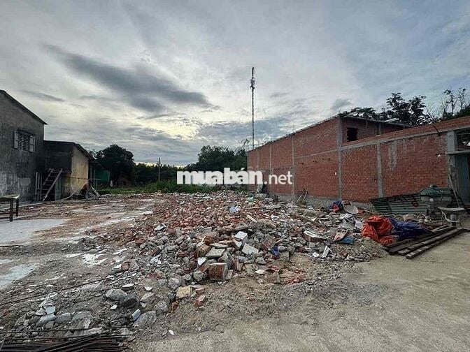 đất đẹp sát bến xe đức long hoà xuân new