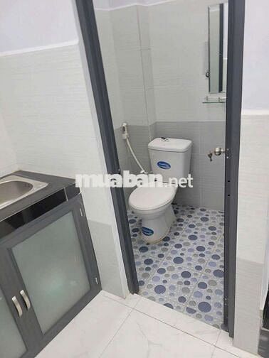 Cho thuê nhà nguyên căn mặt tiền hẻm sẵn 1 máy lạnh nhà mới như hình