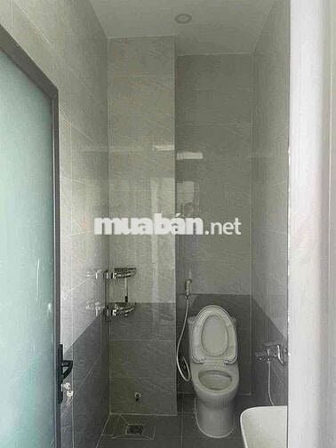 GẦN CHUNG CƯ 4S - PHẠM VĂN ĐỒNG NHÀ 2 LẦU MỚI XÂY 4PN 5WC Ở + VPCTY