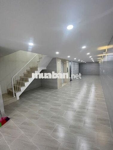 CHO THUÊ NHÀ NGUYÊN CĂN MT HOÀNG QUỐC VIỆT CÓ THANG MÁY ĐỂ LÀM VP