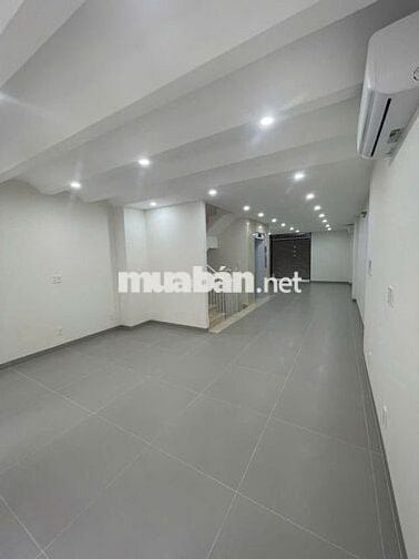 CHO THUÊ NHÀ NGUYÊN CĂN MT HOÀNG QUỐC VIỆT CÓ THANG MÁY ĐỂ LÀM VP