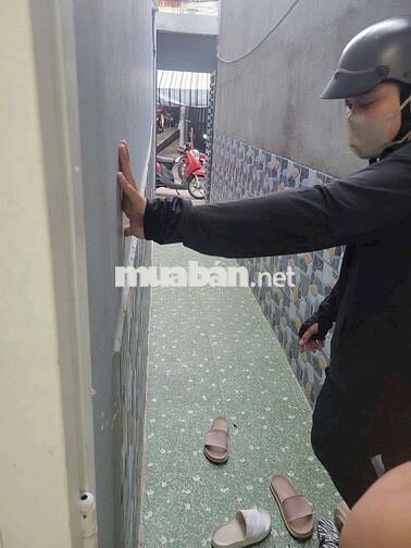 Cho thuê nhà nguyên căn mặt tiền hẻm sẵn 1 máy lạnh nhà mới như hình