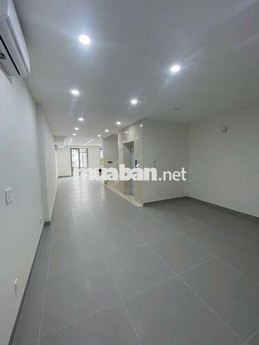 CHO THUÊ NHÀ NGUYÊN CĂN MT HOÀNG QUỐC VIỆT CÓ THANG MÁY ĐỂ LÀM VP