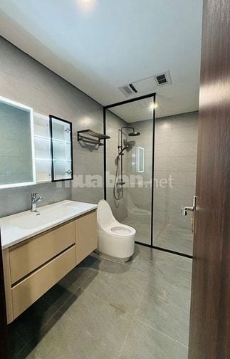 Bán Nhà Nguyễn khánh Toàn, full NT, Thang máy, 46m, 6 tầng, giá 13,7tỷ