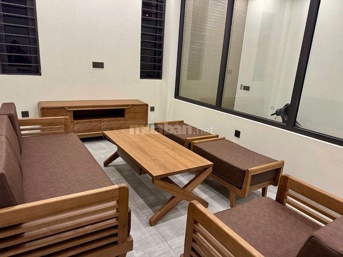 Bán Nhà Nguyễn khánh Toàn, full NT, Thang máy, 46m, 6 tầng, giá 13,7tỷ