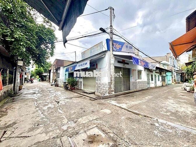 GÓC MT 6x7 đúc lửng, tiện kinh doan buôn bán