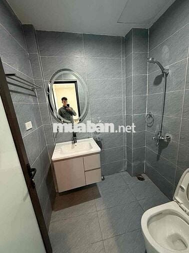 Bán nhà căn góc hiếm ở Giang Biên 34m2 4 tầng mới giá nhỉnh 4.x Tỷ