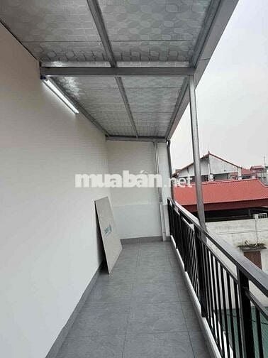 Bán nhà căn góc hiếm ở Giang Biên 34m2 4 tầng mới giá nhỉnh 4.x Tỷ