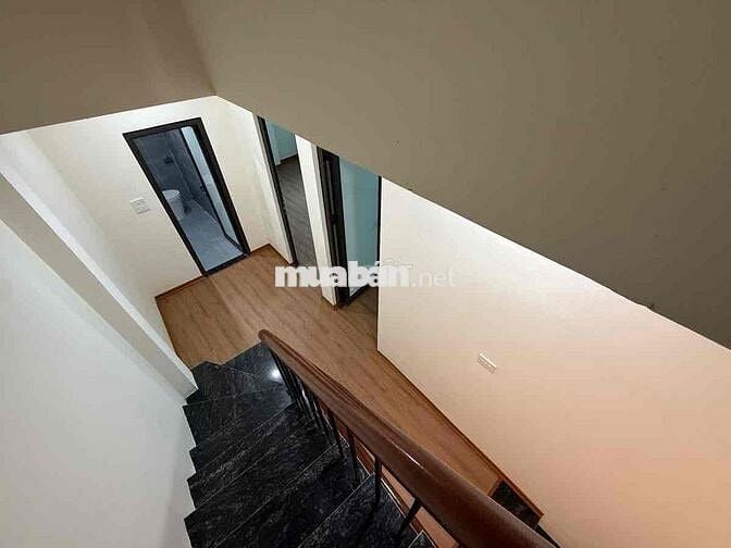 Bán nhà căn góc hiếm ở Giang Biên 34m2 4 tầng mới giá nhỉnh 4.x Tỷ