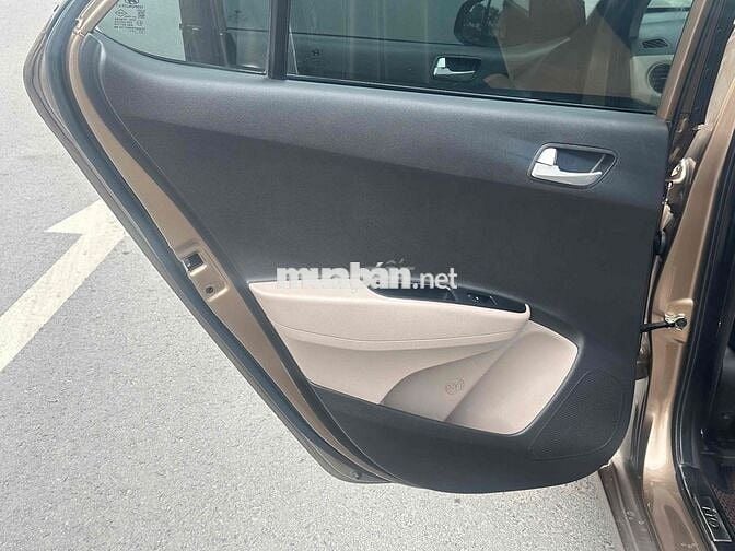 Hyundai Grand i10 Bản đủ Số sàn