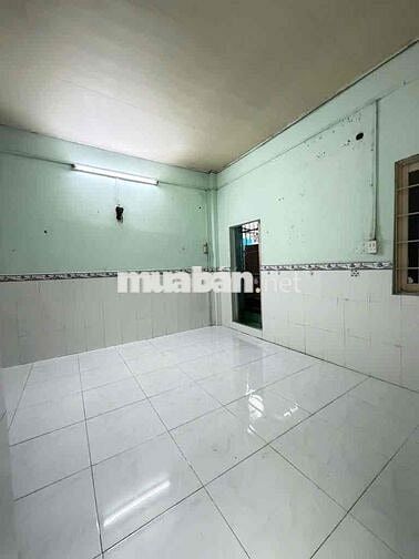 Hot, Chỉ 1,99 tỷ sở hữu nhà 2 tầng 40m2sd sát hẻm xe hơi giáp Tân Phú